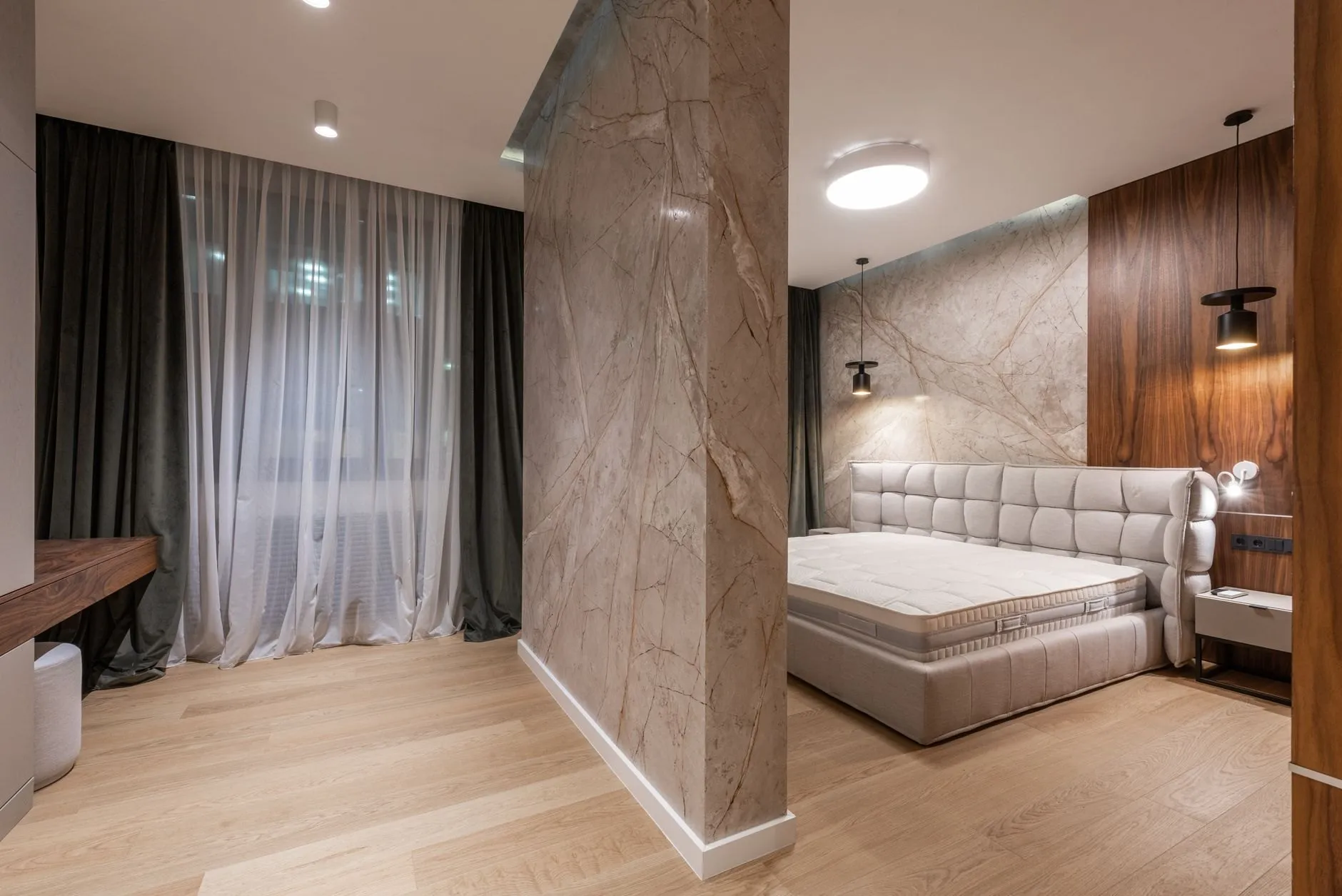 Principal bedroom